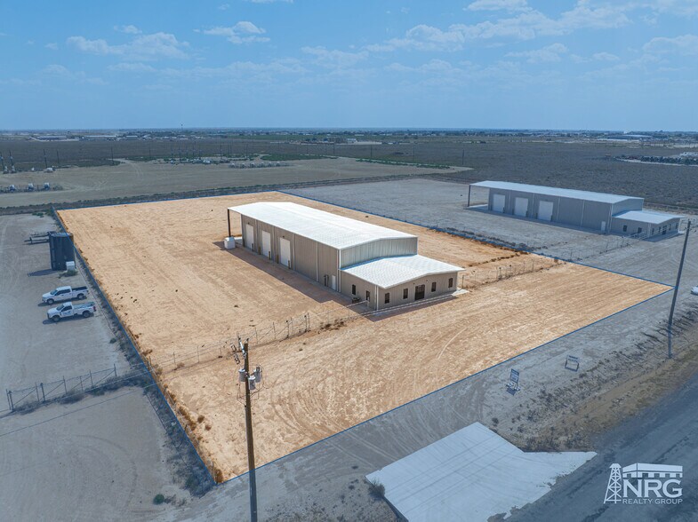 2700 E County Rd 130, Midland, TX à louer - Photo de l’immeuble – Image 2 sur 11