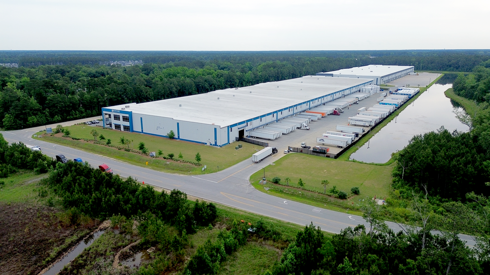 830 Drop Off Dr, Summerville, SC à louer - Photo de l’immeuble – Image 3 sur 3