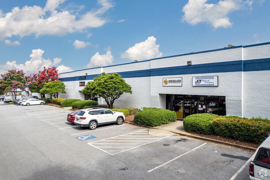 3061 Kingston Ct SE, Marietta, GA à louer - Photo de l’immeuble – Image 3 sur 4