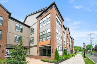 409 E Butler Ave, Doylestown, PA à louer Photo de l’immeuble– Image 1 sur 9