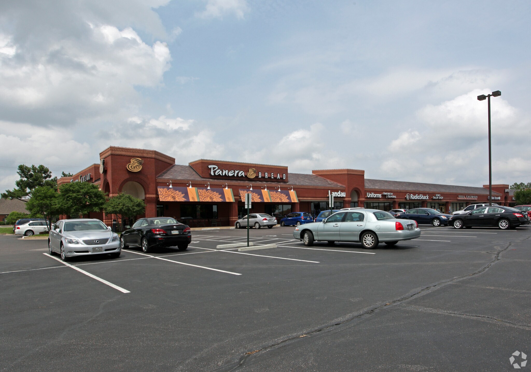 670-714 N Germantown Pky, Cordova, TN à louer Photo principale– Image 1 sur 8