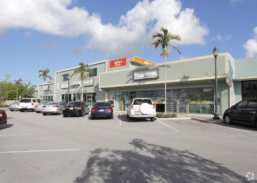 61 NW 44th St, Fort Lauderdale, FL à louer - Photo principale – Image 2 sur 13