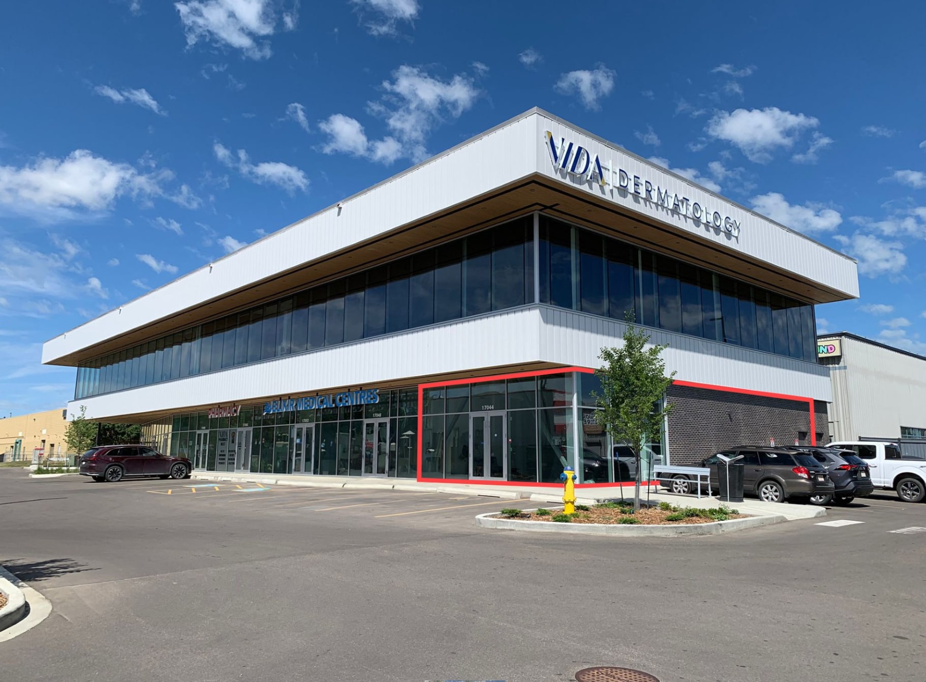 17004 107 Av NW, Edmonton, AB à louer Photo de l’immeuble– Image 1 sur 2