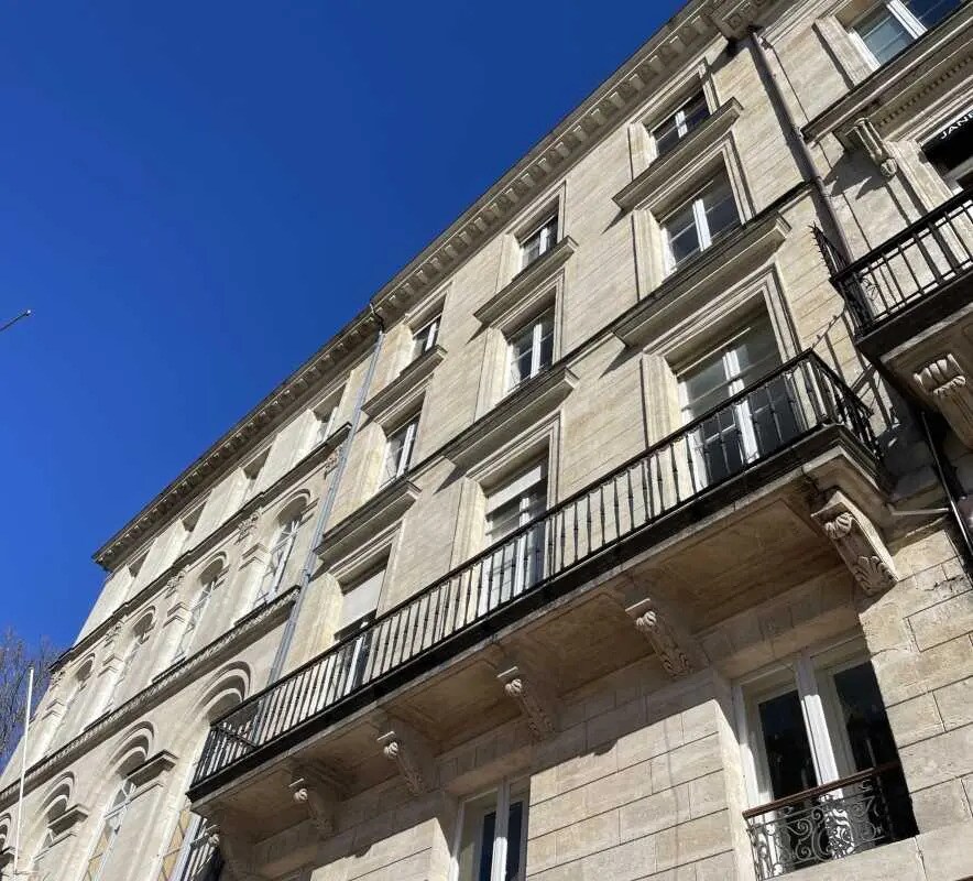 Bureau dans Bordeaux à louer Photo de l’immeuble– Image 1 sur 12