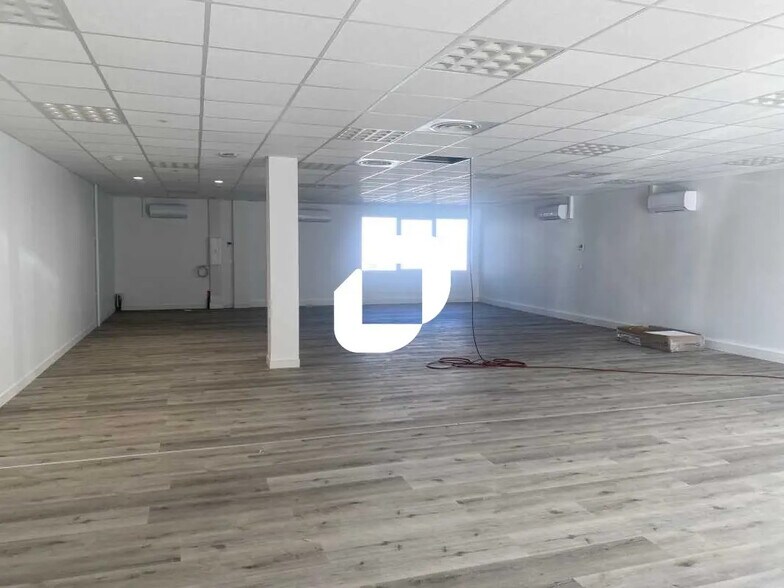 Bureau dans Canéjan à louer - Photo de l’immeuble – Image 2 sur 14