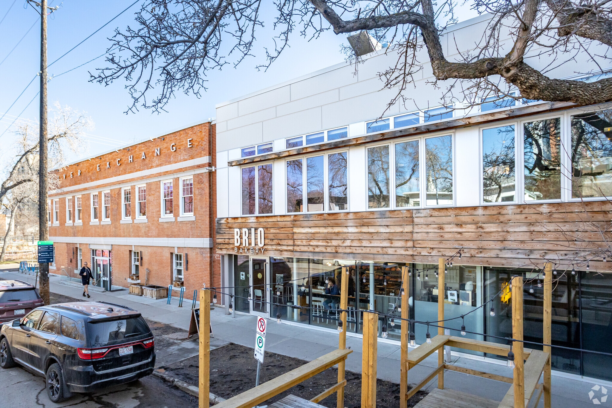 12019A 102nd Ave NW, Edmonton, AB à louer Photo principale– Image 1 sur 3