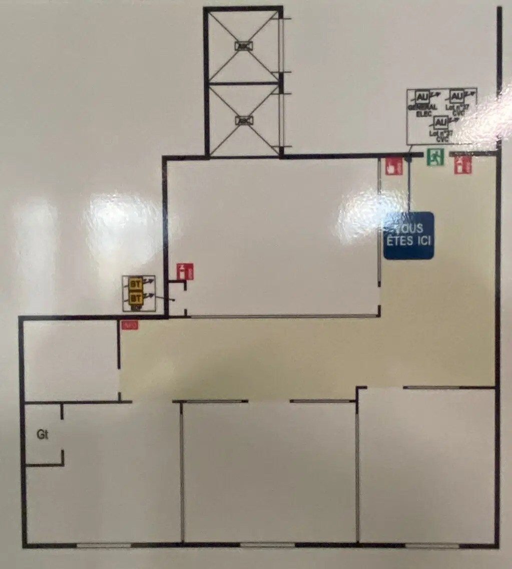 10 Place De La Joliette, Marseille à louer Plan d’étage– Image 1 sur 2