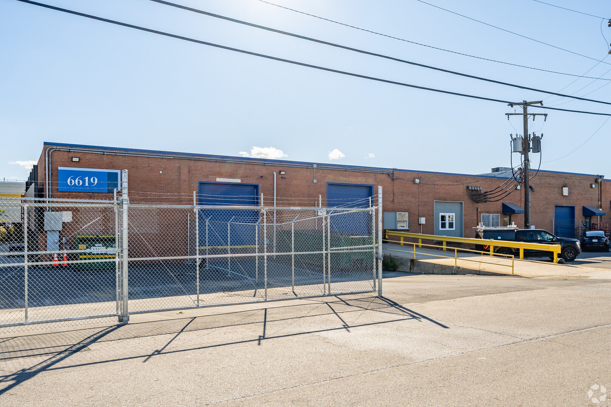 6619 Iron Pl, Springfield, VA à louer Photo de l’immeuble– Image 1 sur 12