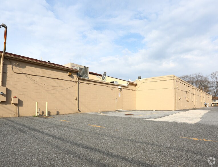 175 S Route 73, West Berlin, NJ à louer - Photo de l’immeuble – Image 2 sur 4