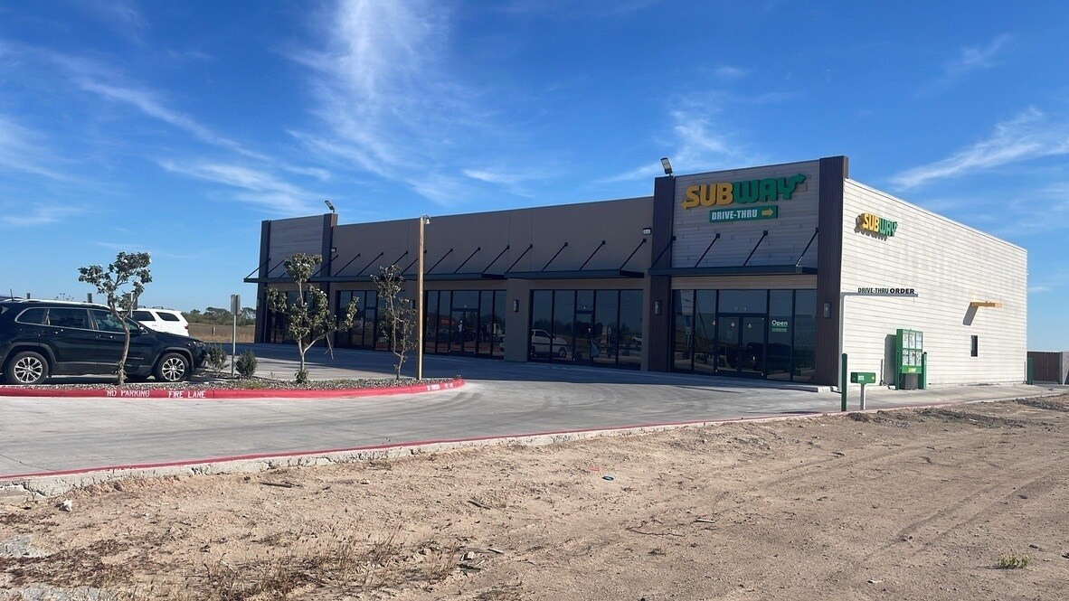 2820 N International Blvd, Weslaco, TX à louer Photo principale– Image 1 sur 16