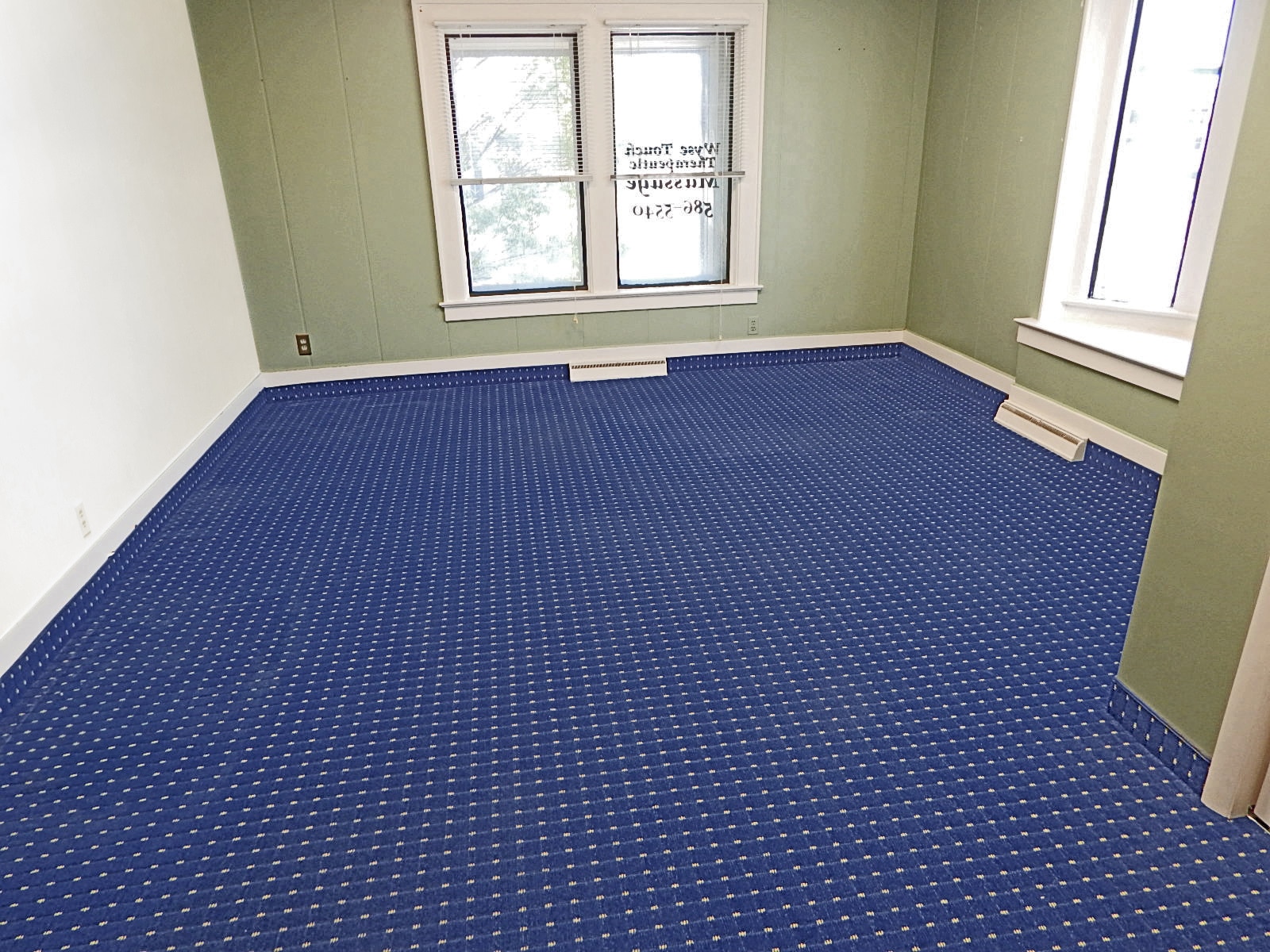 248 W Commercial St, East Rochester, NY à louer Photo intérieure– Image 1 sur 8