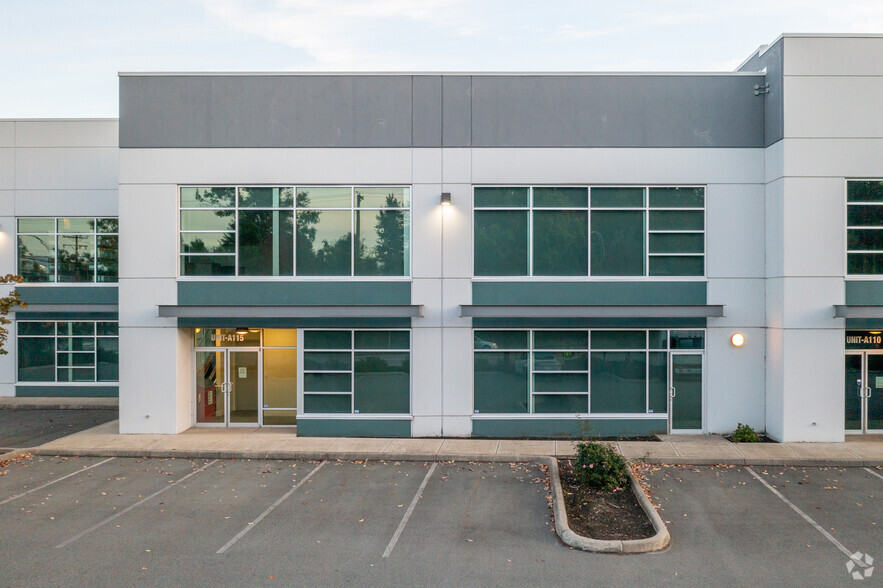 5525 272nd St, Langley, BC à louer - Photo de l’immeuble – Image 2 sur 5