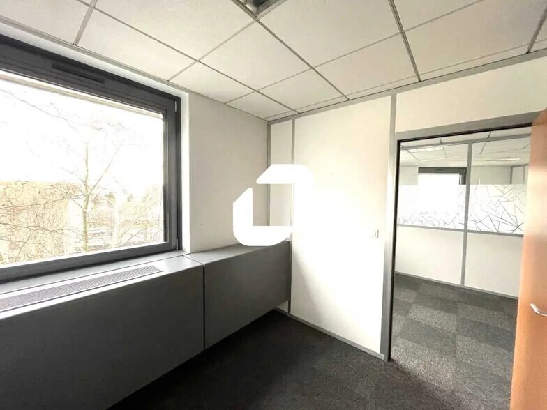 Bureau dans Lyon à louer - Photo de l’immeuble – Image 3 sur 9