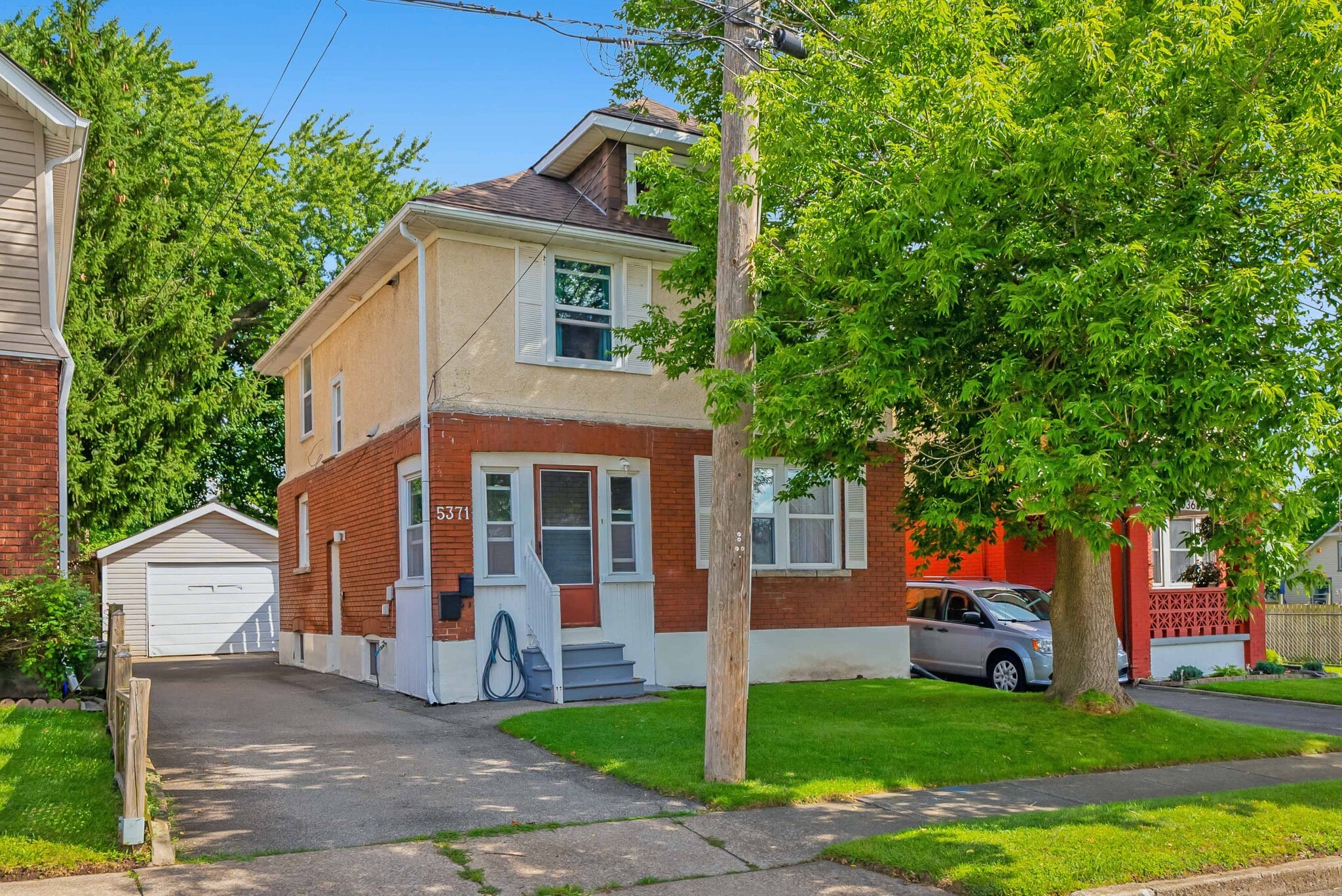 5371 Huron St, Niagara Falls, ON à vendre Photo principale– Image 1 sur 39