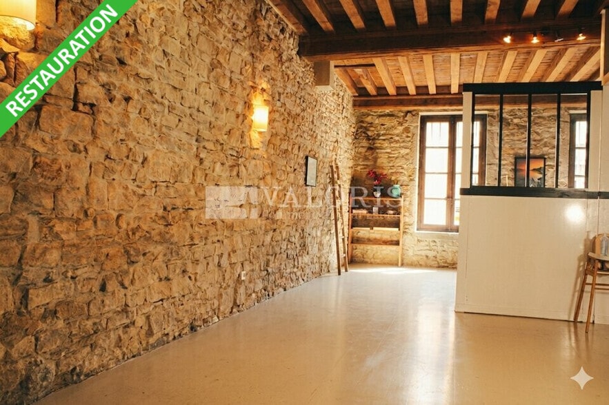 221 Rue Etienne Poulet, Villefranche-sur-Saône à louer - Photo de l’immeuble – Image 3 sur 5