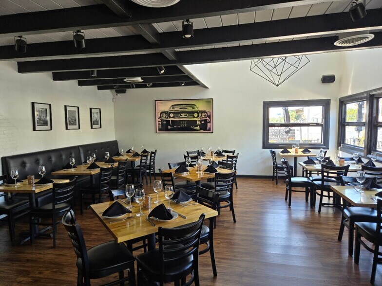 3320 E Thousand Oaks Blvd, Westlake Village, CA à louer - Photo de l’immeuble – Image 2 sur 30