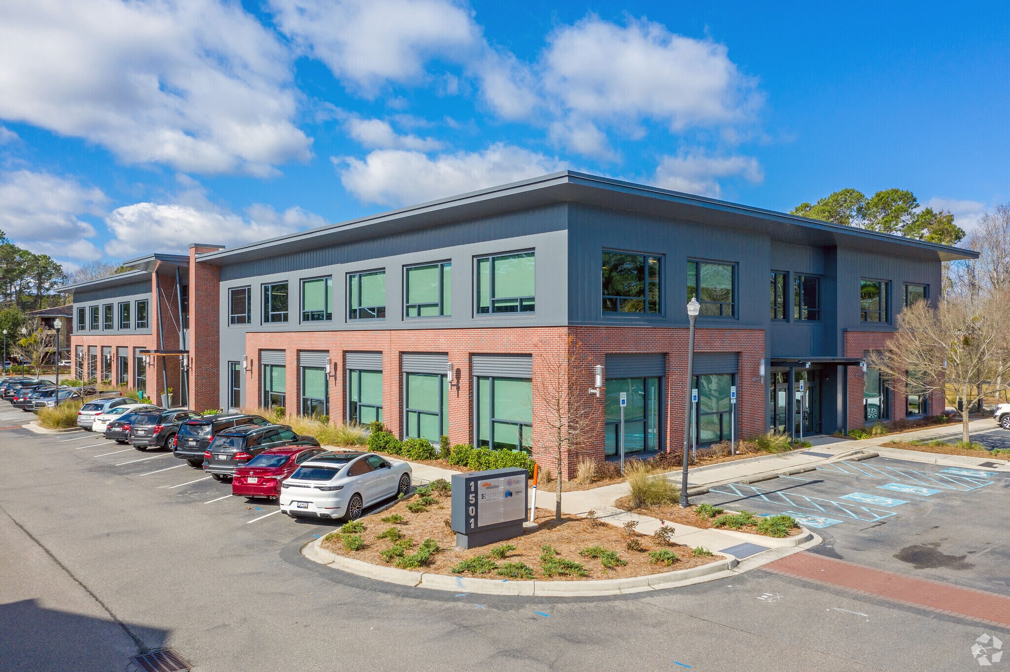 1501 Belle Isle Ave, Mount Pleasant, SC à louer Photo principale– Image 1 sur 24