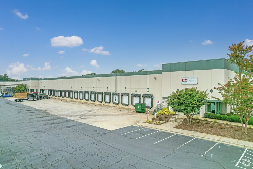 9310 D Ducks Ln, Charlotte, NC à louer - Photo principale – Image 1 sur 6