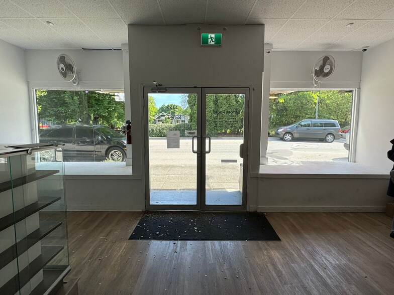 3357 4 Th Av W, Vancouver, BC à vendre - Photo intérieure – Image 2 sur 5