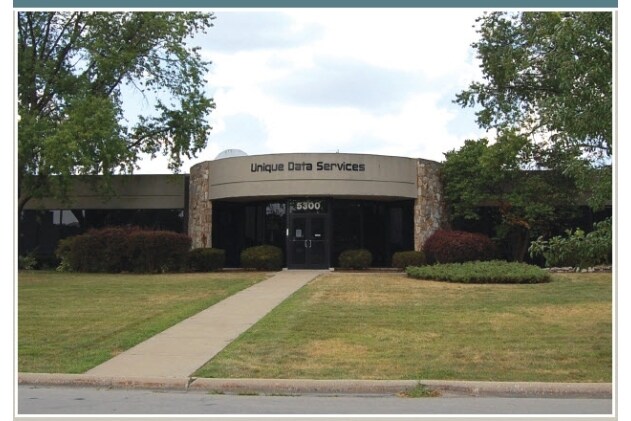 5300 Katrine Ave, Downers Grove, IL à louer - Photo de l’immeuble – Image 2 sur 5