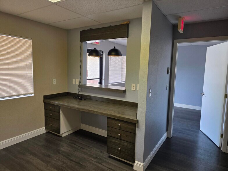 4120 Tamiami Trl, Port Charlotte, FL à louer - Photo de l’immeuble – Image 3 sur 15