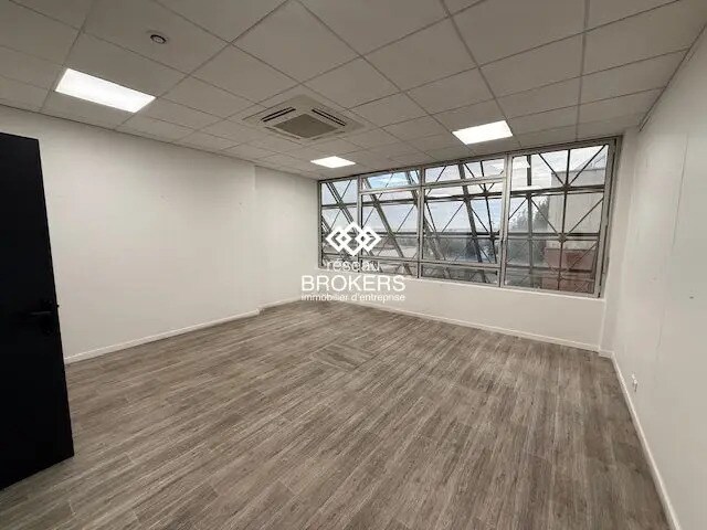 Bureau dans Cergy à louer - Photo de l’immeuble – Image 1 sur 5