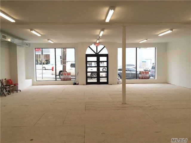 251 Northern Blvd, Great Neck, NY à vendre - Photo de l’immeuble – Image 3 sur 11