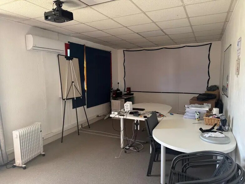 Bureau dans Aubagne à louer - Photo intérieure – Image 3 sur 6