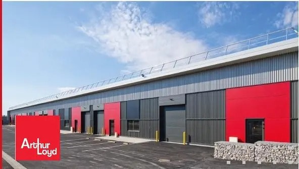 Local d’activités dans Dreux à louer Photo de l’immeuble– Image 1 sur 4