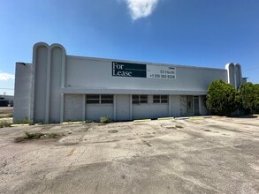 2901 NW 39th St, Miami, FL à louer Photo de l’immeuble– Image 1 sur 7