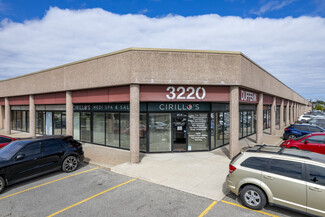 Plus de détails pour 3220 Dufferin St, Toronto, ON - Local commercial à louer