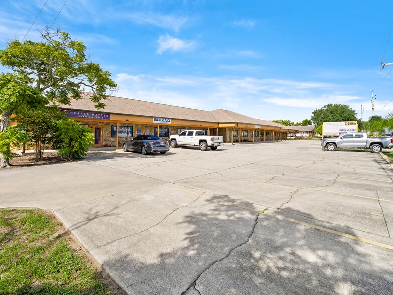 1051-1079 Cheney Hwy, Titusville, FL à vendre - Photo de l’immeuble – Image 3 sur 9