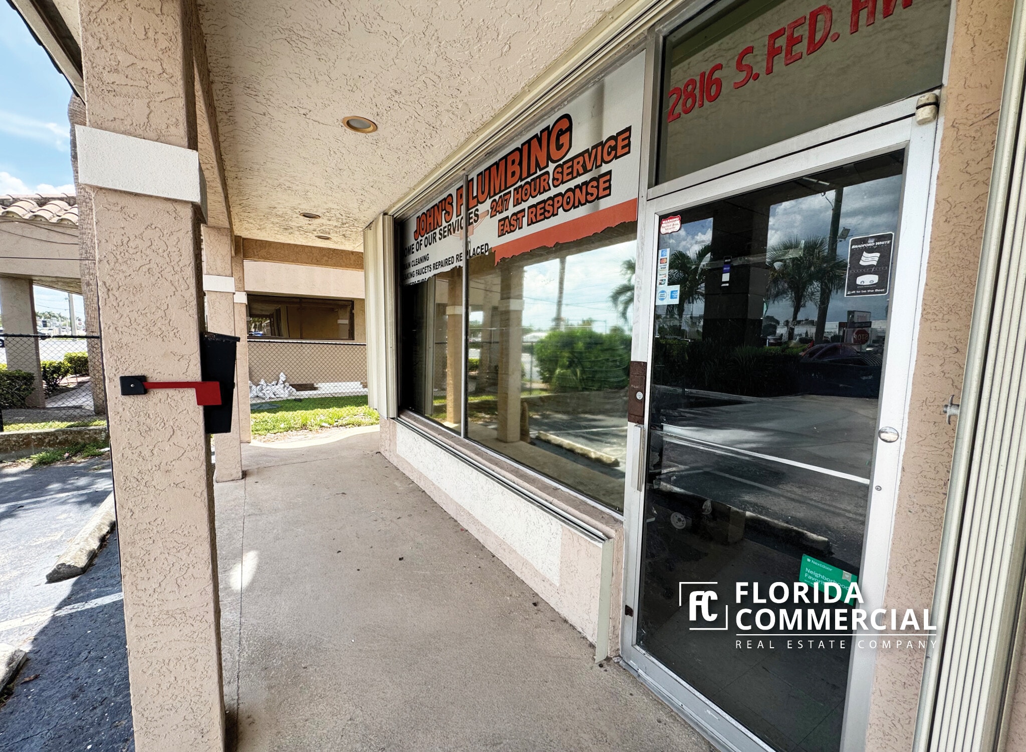 2810-2816 SE Federal Hwy, Stuart, FL à louer Photo de l’immeuble– Image 1 sur 4