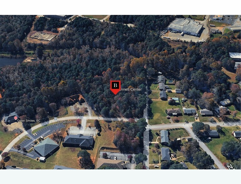Bennett Center Dr, Greer, SC à vendre - Photo de l’immeuble – Image 1 sur 6
