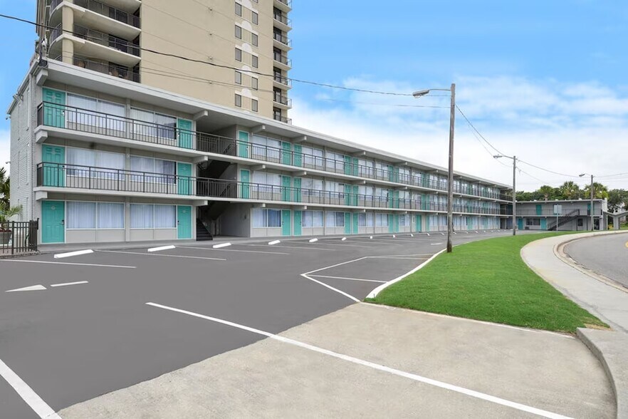 5400 N Ocean Blvd, Myrtle Beach, SC à vendre - Photo de l’immeuble – Image 3 sur 14