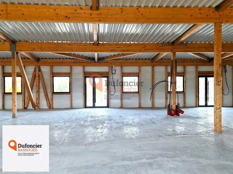 Bureau dans Poitiers à louer - Photo de l’immeuble – Image 3 sur 8