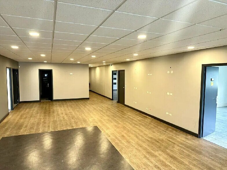 Local d'activités dans Oyonnax à vendre - Photo intérieure – Image 3 sur 3