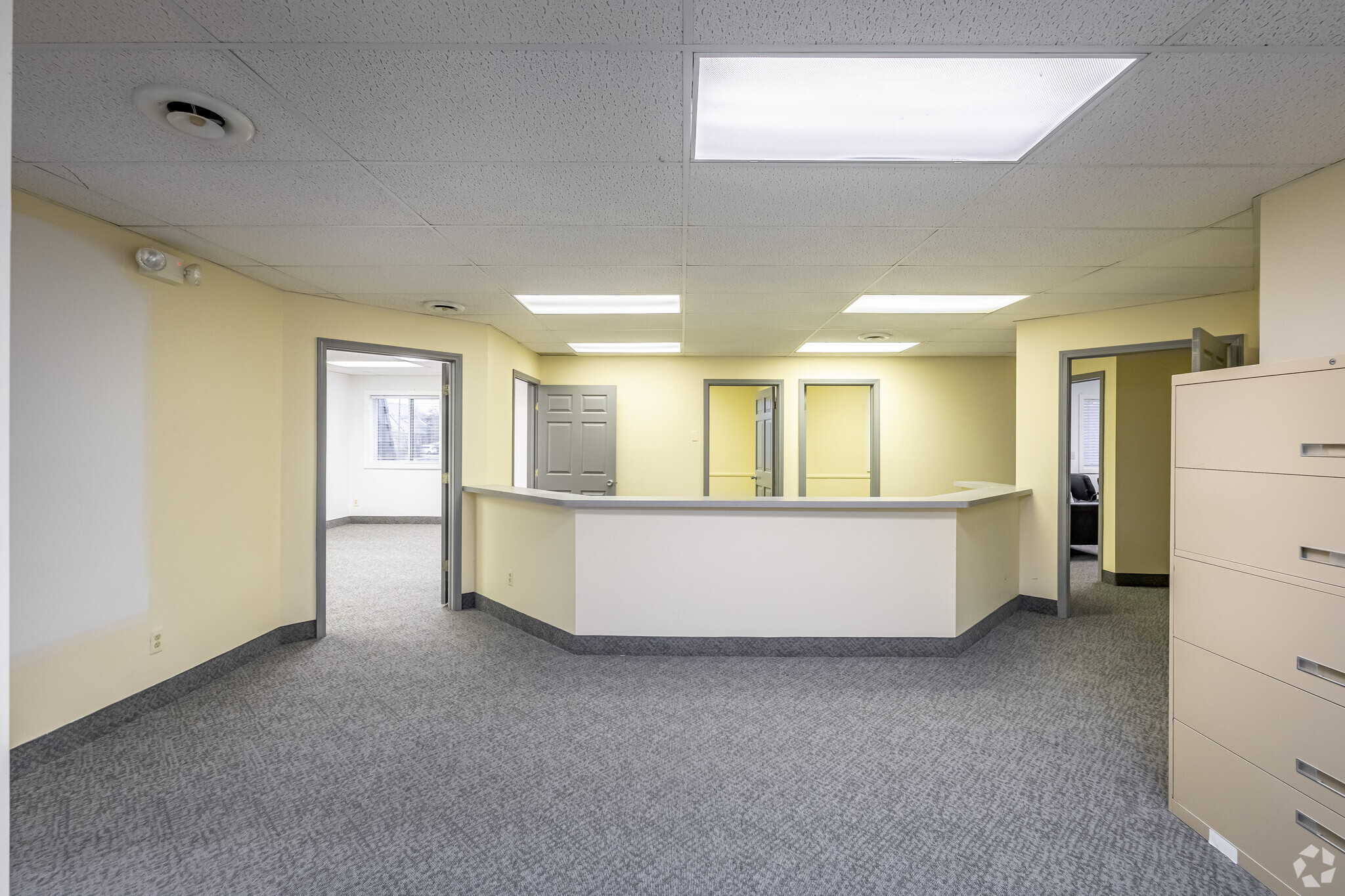 811 Oakwood Dr, Rochester, MI à louer Photo intérieure– Image 1 sur 4