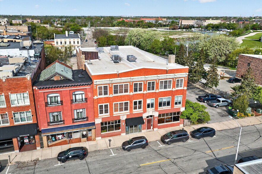 510 College Ave, Racine, WI à vendre - Photo de l’immeuble – Image 2 sur 91