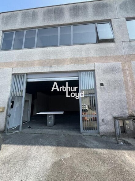 165 Rue Des Cistes, Antibes à louer - Photo de l’immeuble – Image 1 sur 8