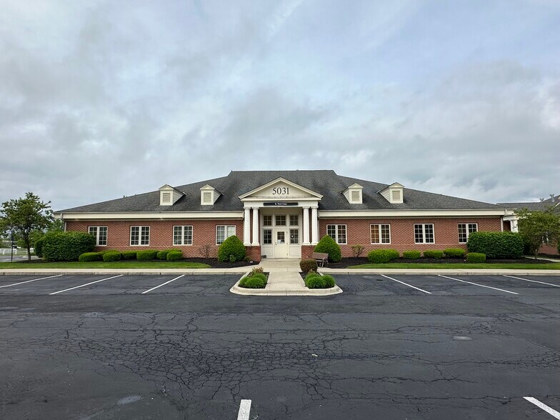 5031 Forest Dr, New Albany, OH à vendre - Photo de l’immeuble – Image 1 sur 37