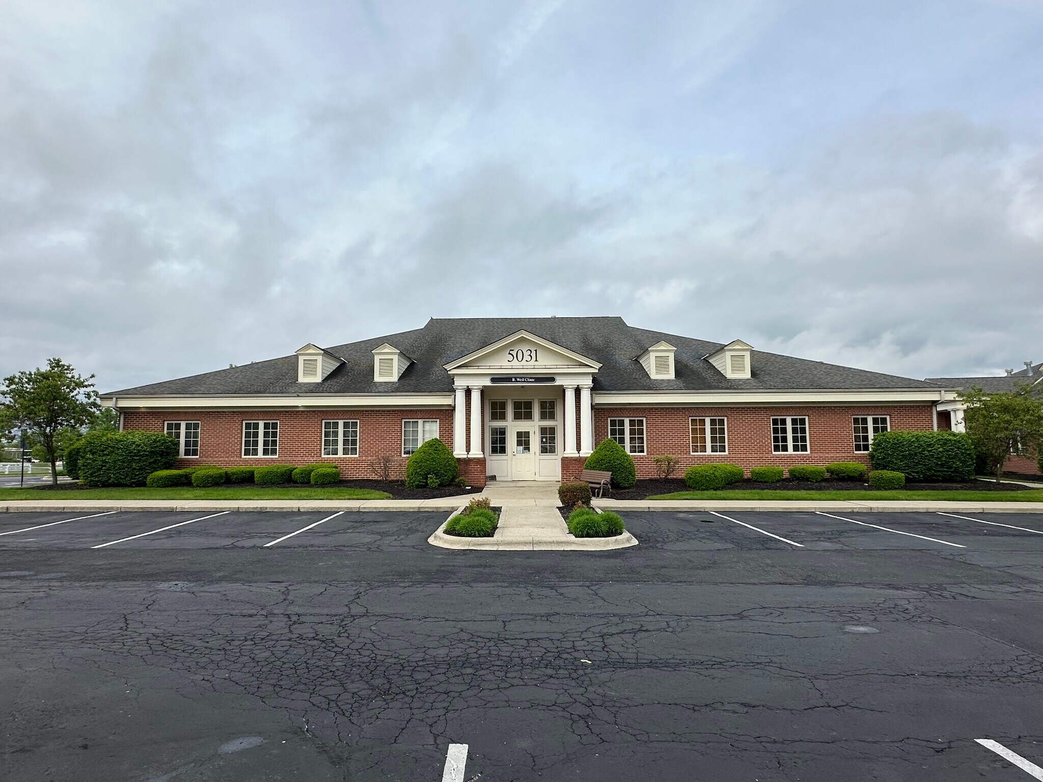 5031 Forest Dr, New Albany, OH à vendre Photo de l’immeuble– Image 1 sur 38