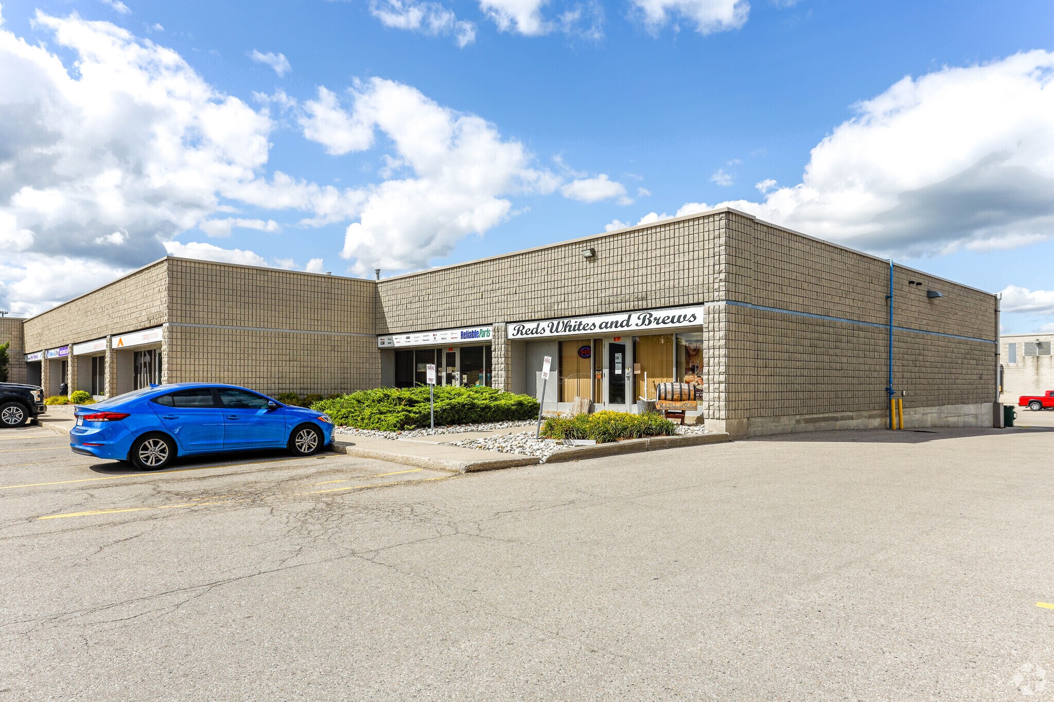 550B Parkside Dr, Waterloo, ON à louer Photo principale– Image 1 sur 6