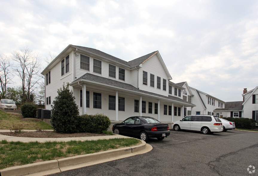 10425 Southern Maryland Blvd, Dunkirk, MD à louer - Photo principale – Image 1 sur 30