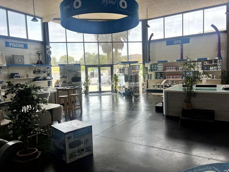 Local commercial dans Lunel-Viel à vendre - Photo de l’immeuble – Image 1 sur 2