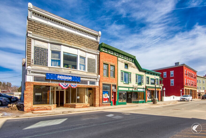 38 Broadway, Saranac Lake, NY à vendre - Photo de l’immeuble – Image 2 sur 19