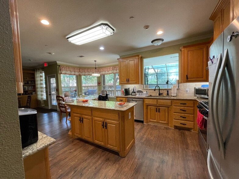 123 Cedar Ln, Keller, TX à vendre - Photo de l’immeuble – Image 3 sur 11