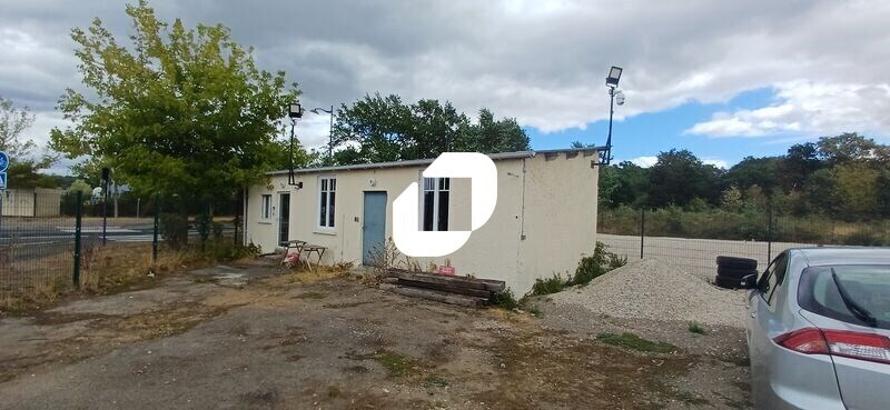 Local d’activités dans Rosny Sur Seine à louer - Photo de l’immeuble – Image 2 sur 11