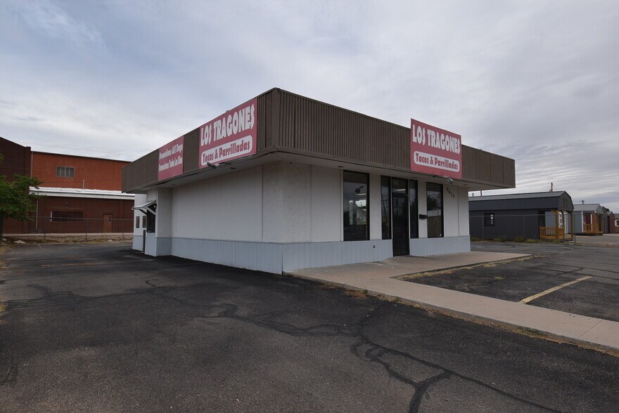 9659 Dyer St, El Paso, TX à louer - Photo de l’immeuble – Image 2 sur 10