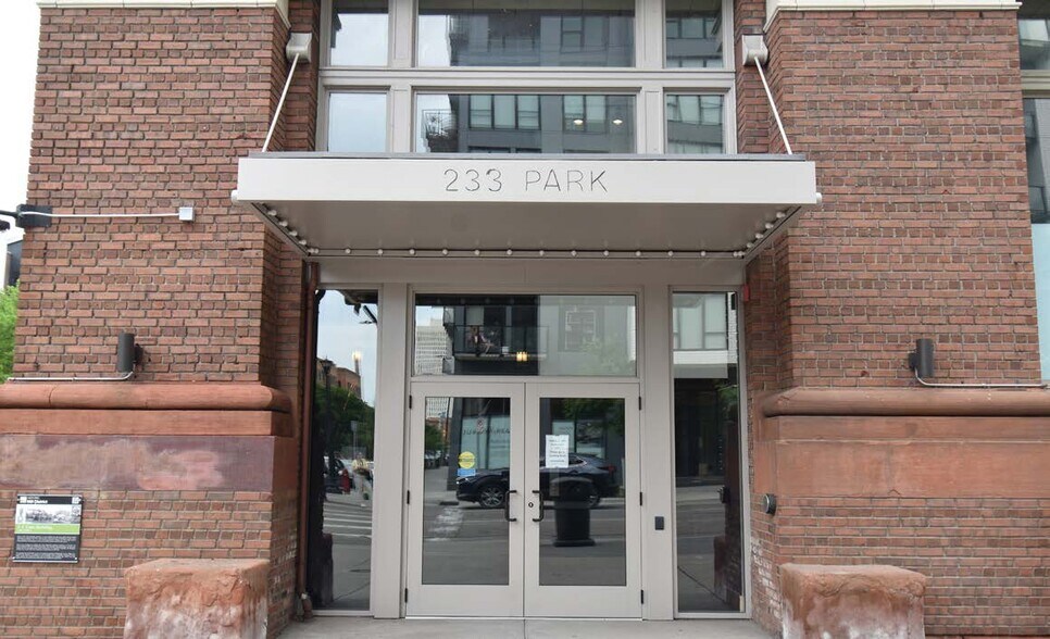 233 Park Ave, Minneapolis, MN à louer - Photo de l’immeuble – Image 2 sur 4